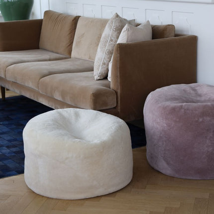 Lammfellpouf  | Neuseeland | Mokassin | D55x36 cm Helllila