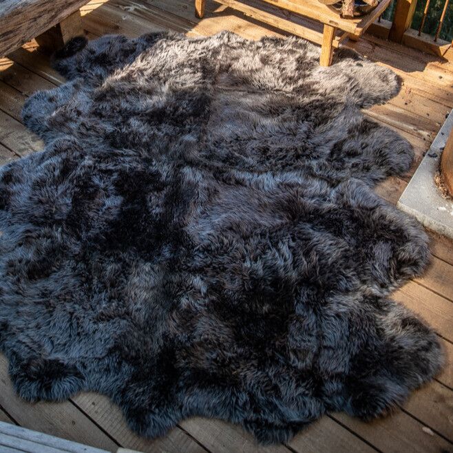 Lammfell Teppich Premium | Langhaar | Neuseeland | 180x214 cm Lammfelle | Lammfellhaus.at