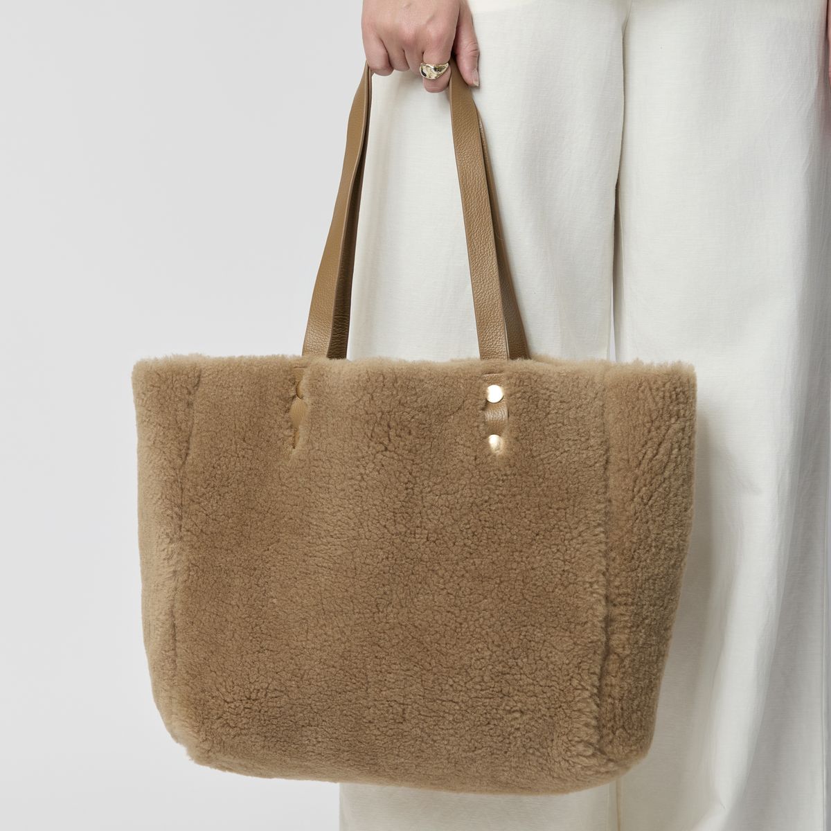 Aya Tasche | Lammwolle Kaffeebohne