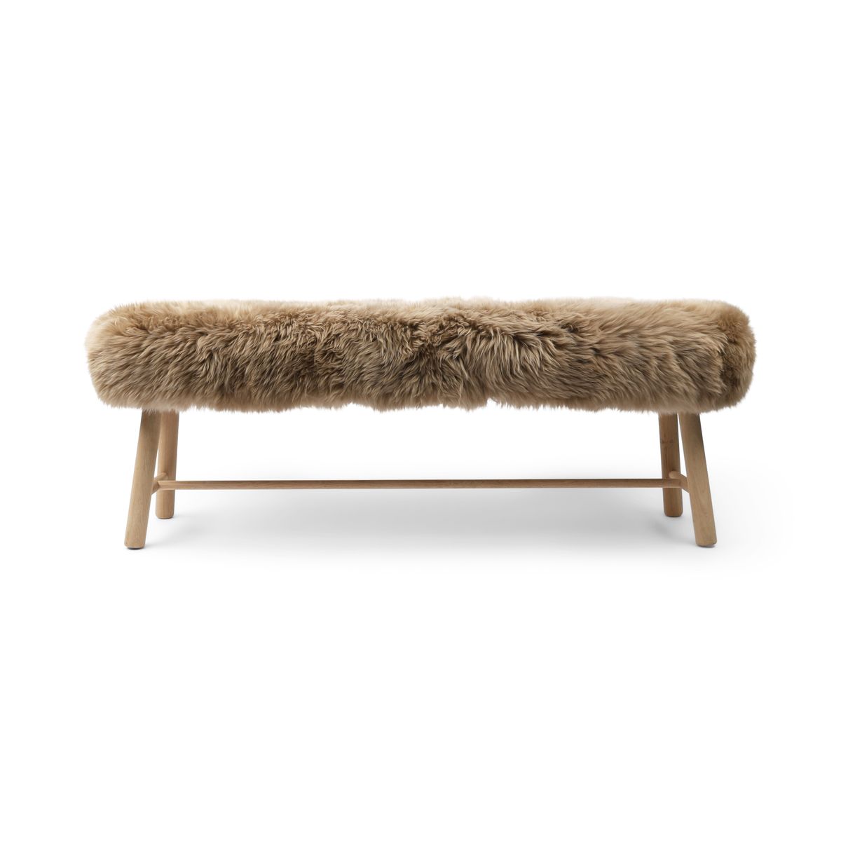 Holzbank mit Lammfell | Langhaar | Neuseeland | Eichenbeine | 140x35x45 cm Bänke | Lammfellhaus.at