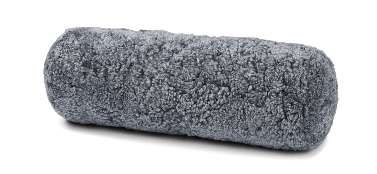 Korallenkissen | Kurzhaar | Neuseeland | 20x52 cm Fellkissen | Lammfellhaus.at
