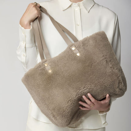 Aya Tasche | Lammwolle Kaffeebohne