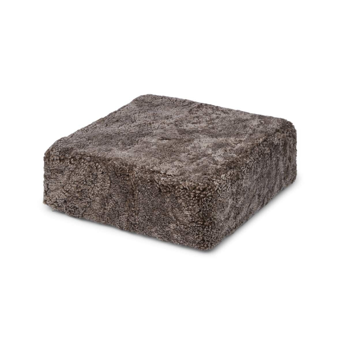 Lammfellhocker | Kurzhaar | Neuseeland | 40x40x35 cm Poufs | Lammfellhaus.at