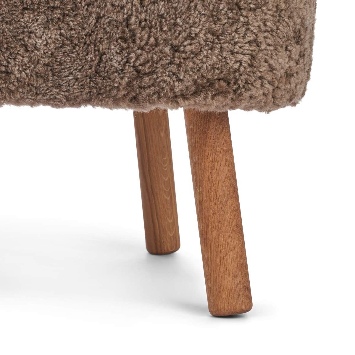 Emil Loungesessel | Premium Lammfell | Kurzhaar Taupe