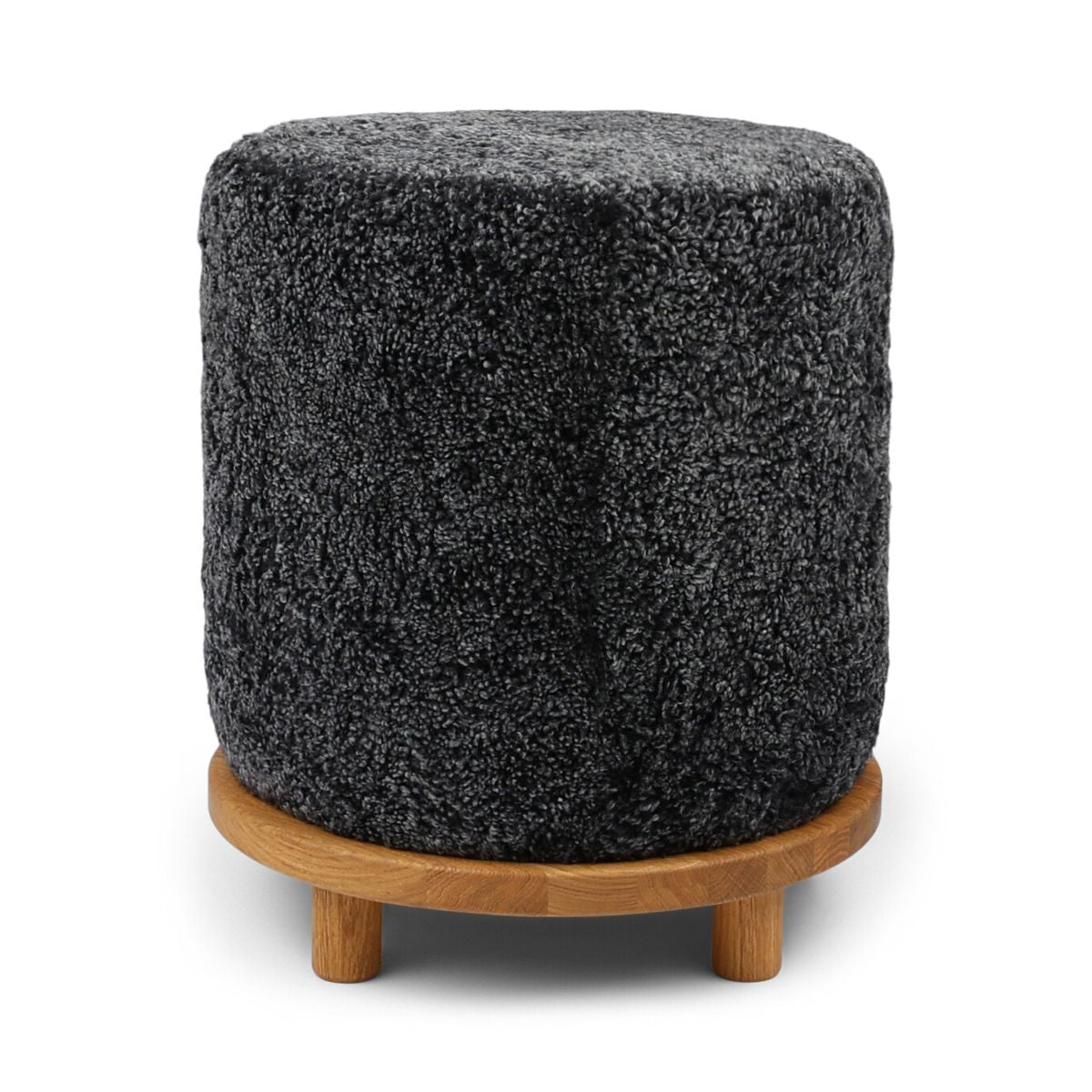 Simon Pouf | Kurzhaar | Neuseeland | D46x52 cm Poufs | Lammfellhaus.at