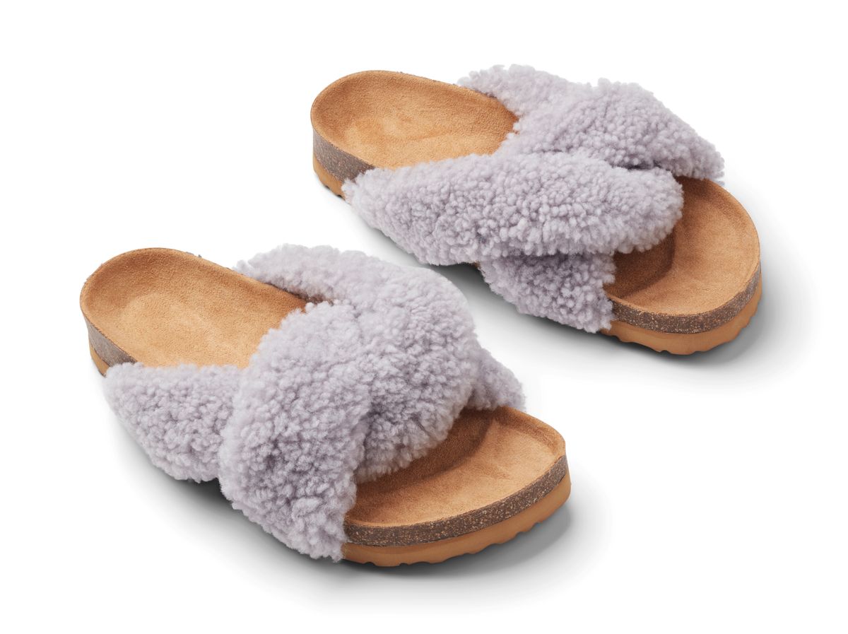 Lilly Kreuz Slippers | Neuseeland | Größe 35-42 Fellschuhe | Lammfellhaus.at