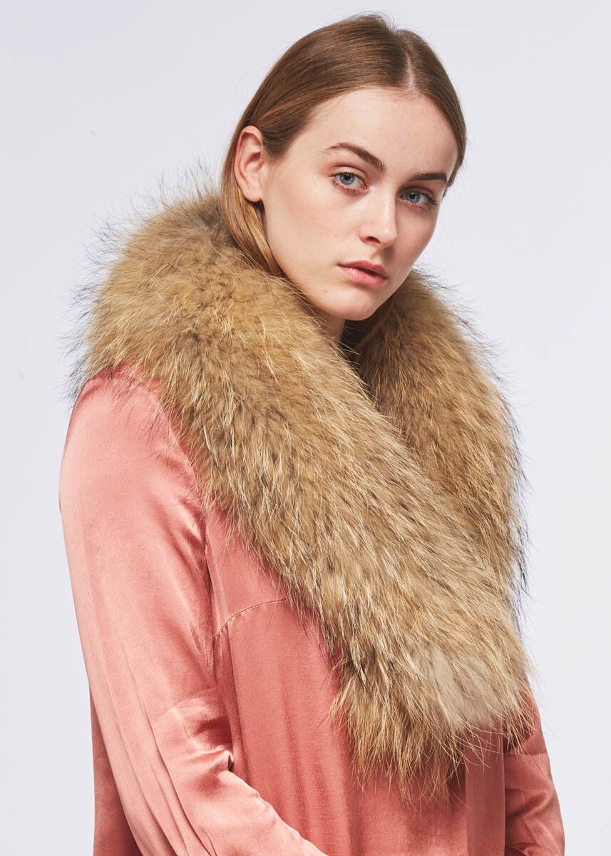 Klara de Luxe Kragen | Waschbär Modeaccessoire | Lammfellhaus.at