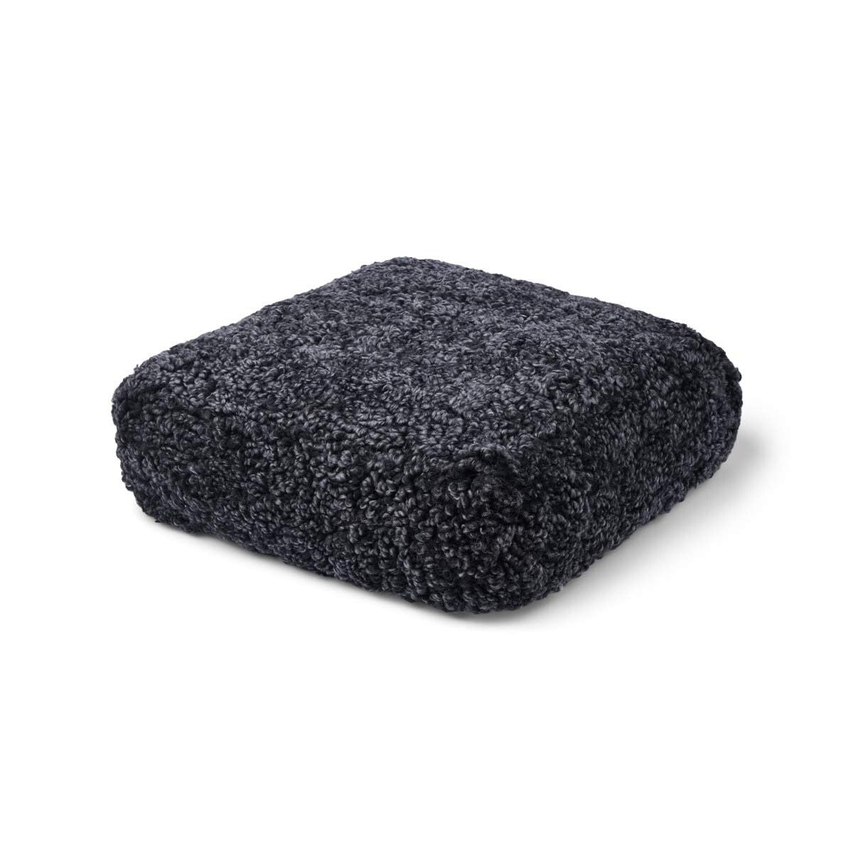 Lammfellhocker | Kurzhaar | Neuseeland | 40x40x35 cm Poufs | Lammfellhaus.at