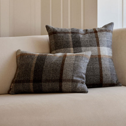 Kariertes Wollkissen | 100% Wolle | 34x52 cm Kakao-Dunkelbraun