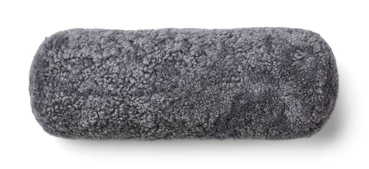 Korallenkissen | Kurzhaar | Neuseeland | 20x52 cm Fellkissen | Lammfellhaus.at