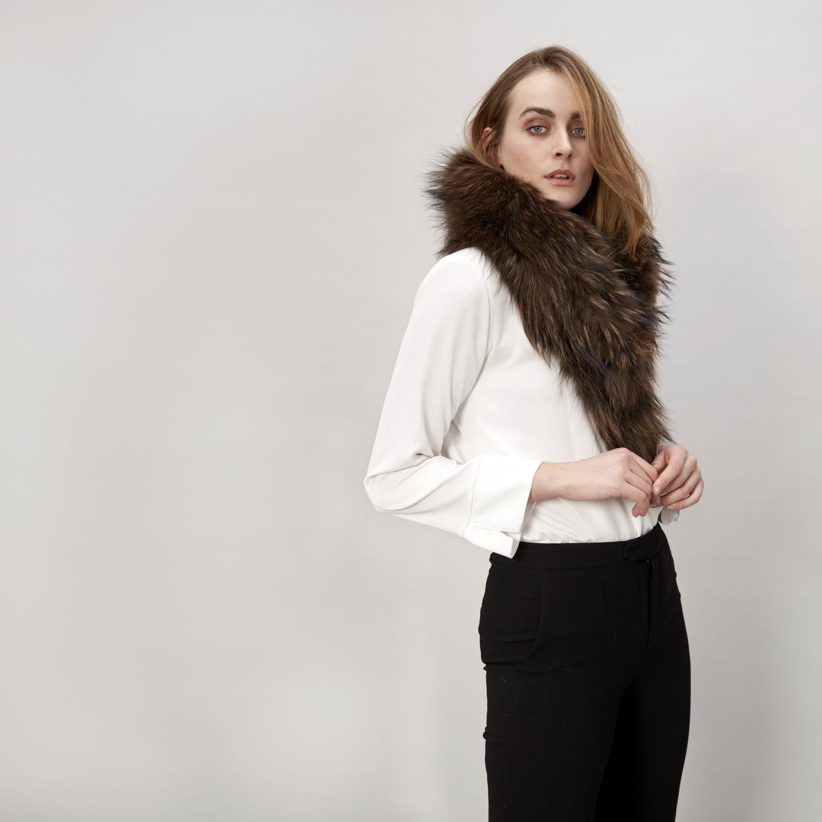 Klara de Luxe Kragen | Waschbär Modeaccessoire | Lammfellhaus.at