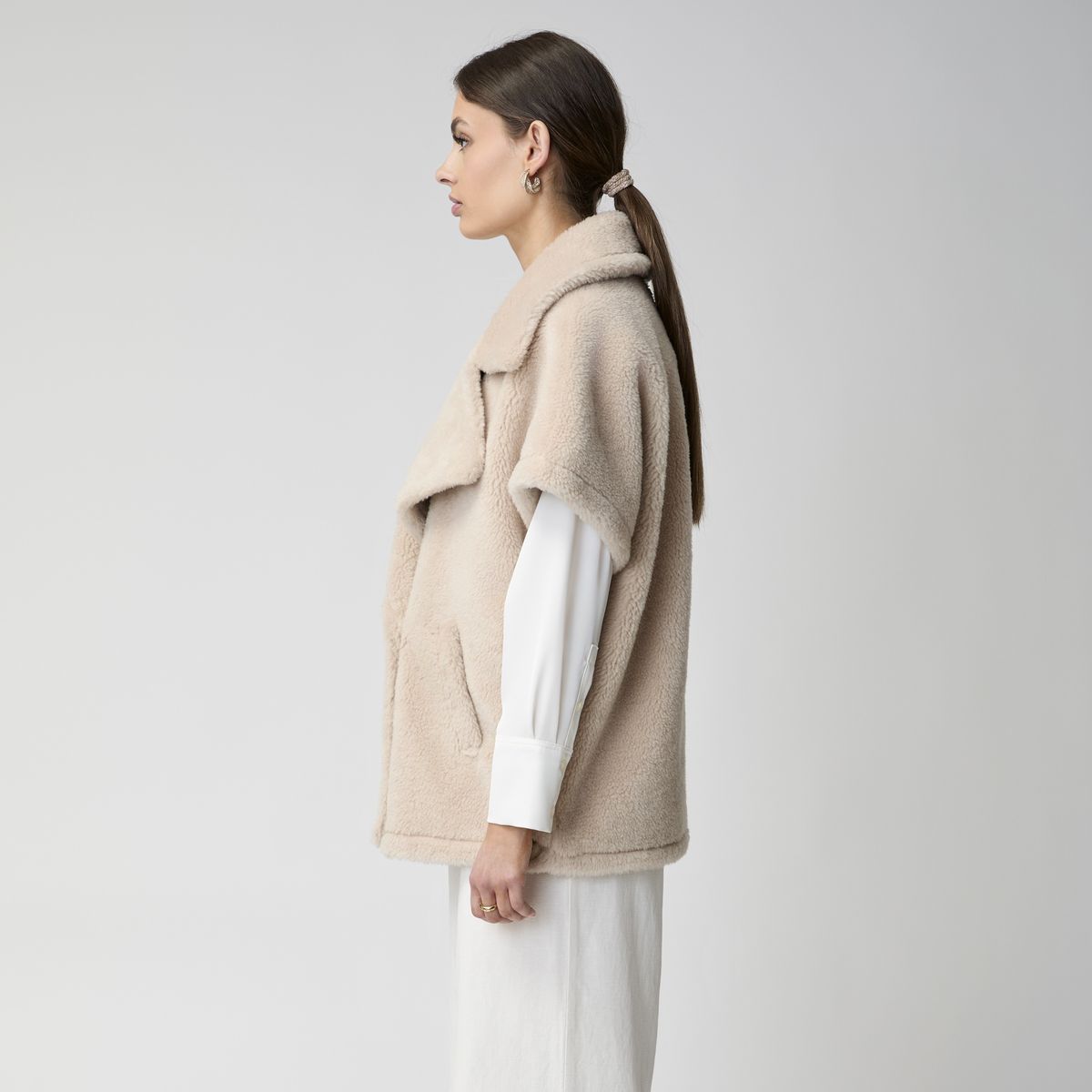 Antonella Poncho | Lammwolle Ponchos | Lammfellhaus.at