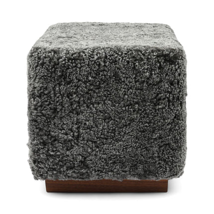 Lammfellhocker Benjamin | Kurzhaar | 46x46x47 cm Grafit