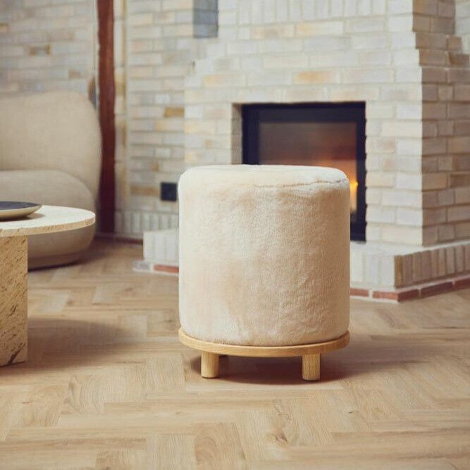 Simon Pouf | Neuseeland | Mokassin | D46x52 cm Poufs | Lammfellhaus.at
