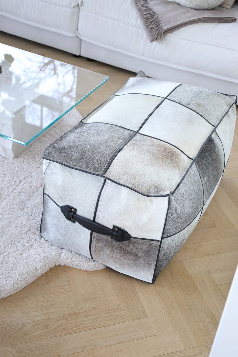 Hocker mit Griff | Brasilien | Hochwertiges Kalbsleder | 45x82x38 cm Poufs | Lammfellhaus.at