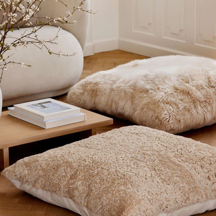 Lammfell Sitzsack | Kurzhaar | Neuseeland | Einseitig | 90x90 cm Anthrazit