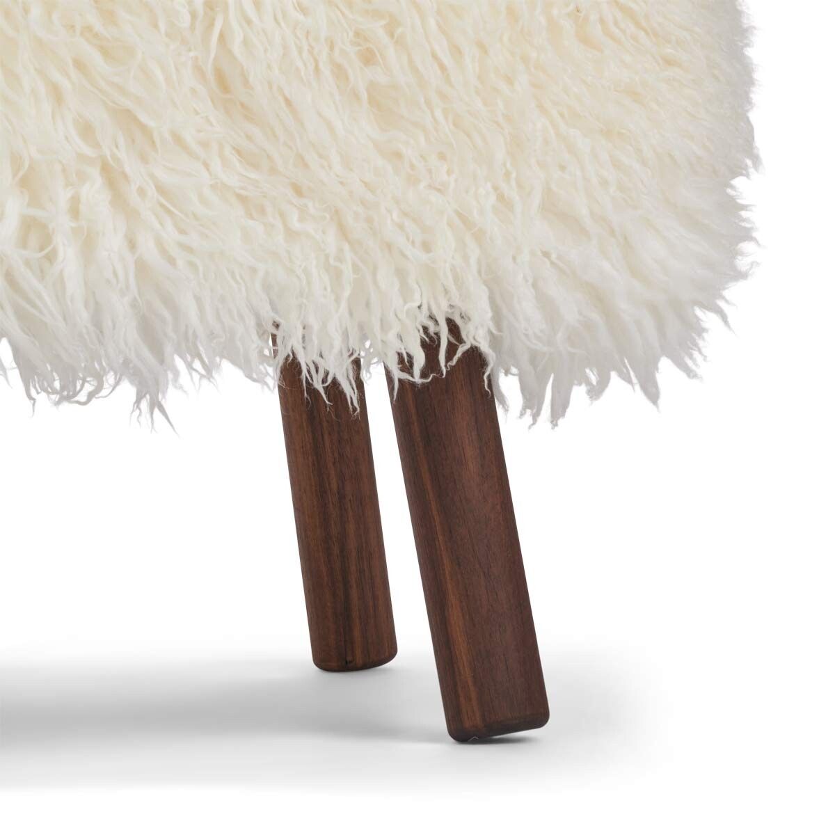 Lammfell Hocker Emil | Tibet | Designmöbel