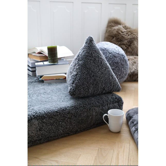 Cushions - Hematite | Lammfellkissen | Neuseeland | Geschoren | 35x35x35 Cm